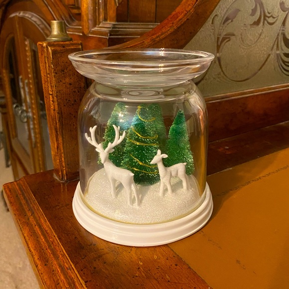 Bath & Body Works Lighted Reindeer Candle Holder - Picture 2 of 5